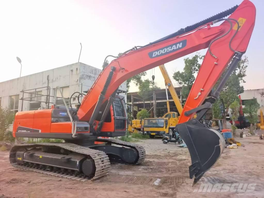 Doosan DX 225 LC Crawler excavators