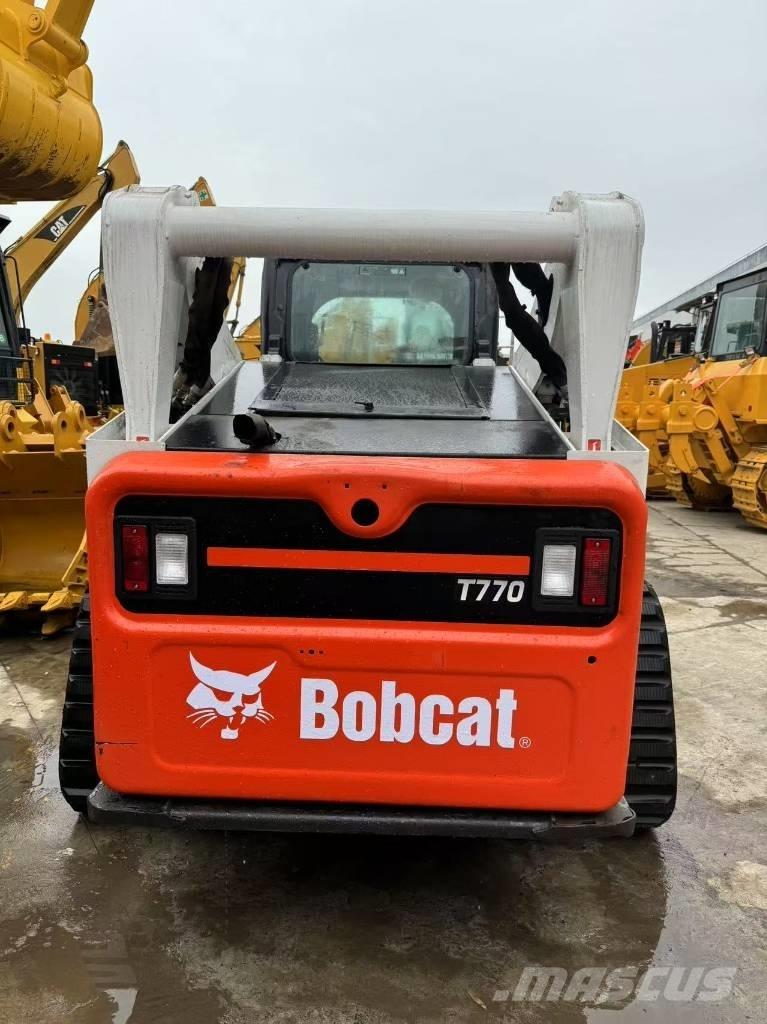 Bobcat T 770 Crawler FEL's
