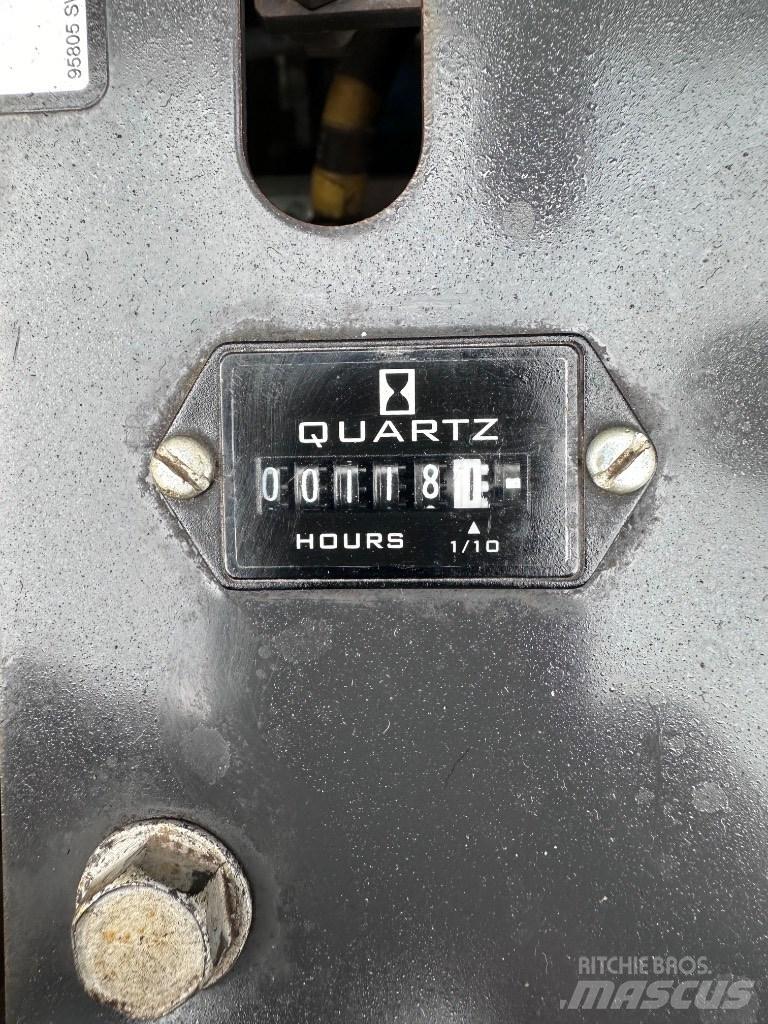 Bobcat MT100 Crawler FEL's