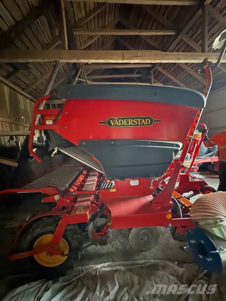 Väderstad Rapid400C Drills