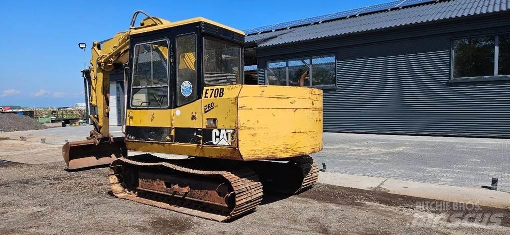 CAT E 70 B Midi excavators  7t - 12t