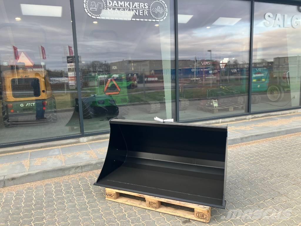 GiANT 452 Mini loaders