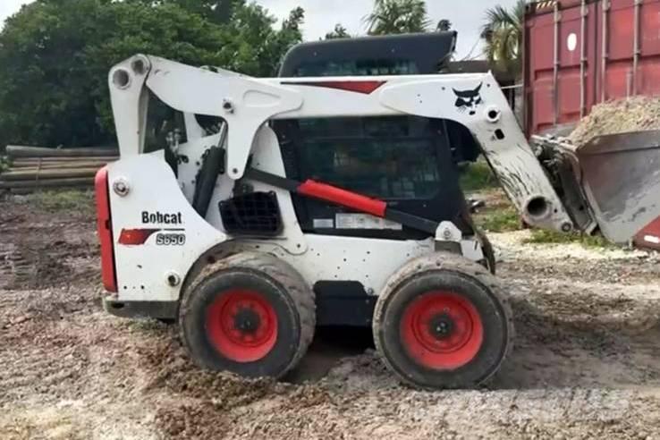Bobcat S650 Skid steer loaders