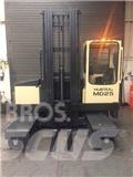 Hubtex MD25 Sideloader