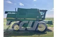 John Deere 9600 Combine harvesters