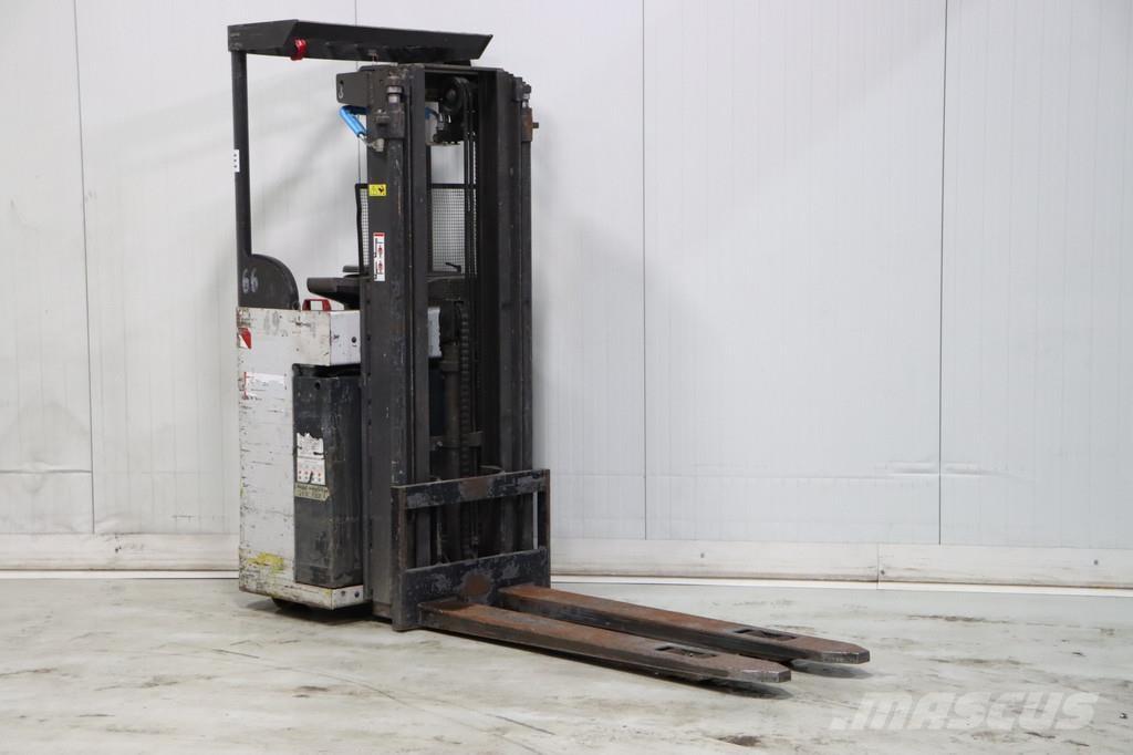 Nissan AJN160 Reach truck