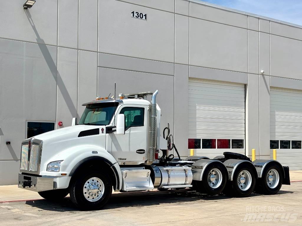 Kenworth T 880 Truck Tractor Units