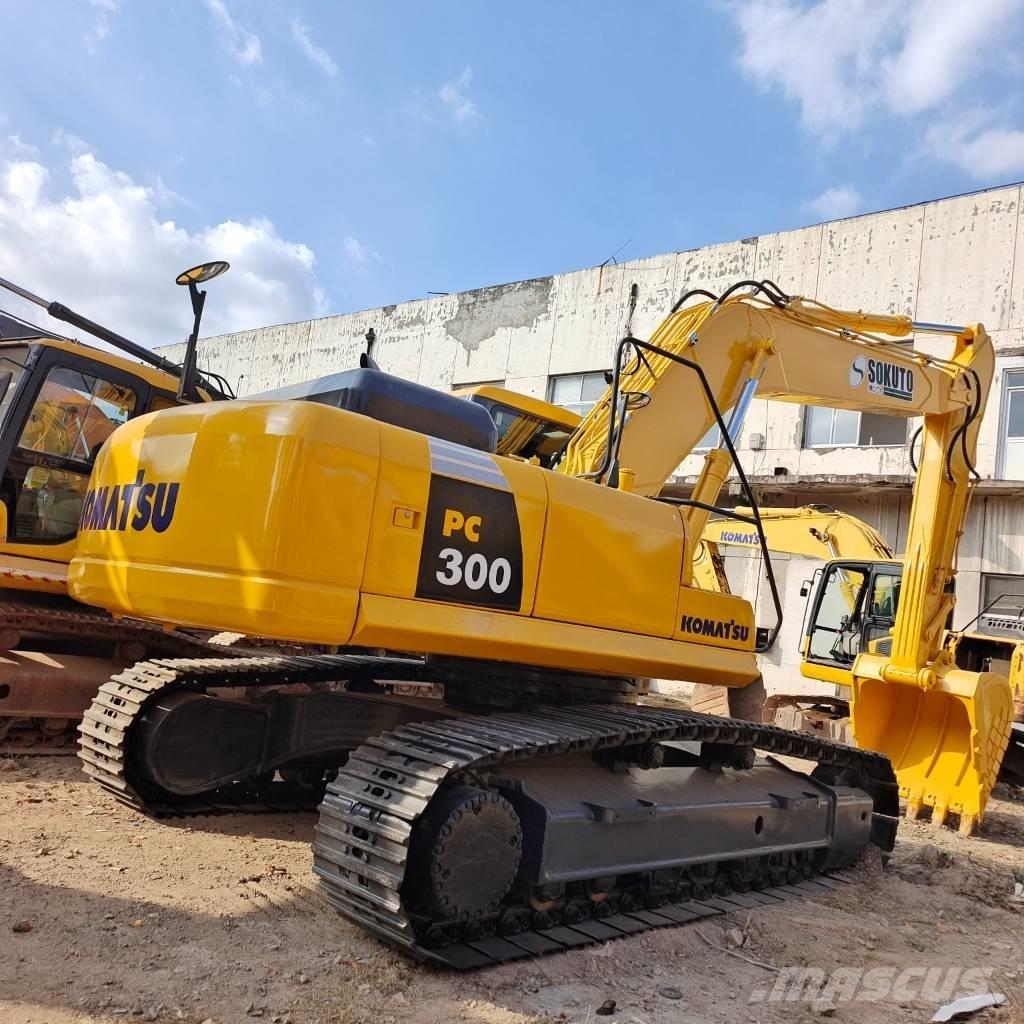 Komatsu PC 300 Crawler excavators