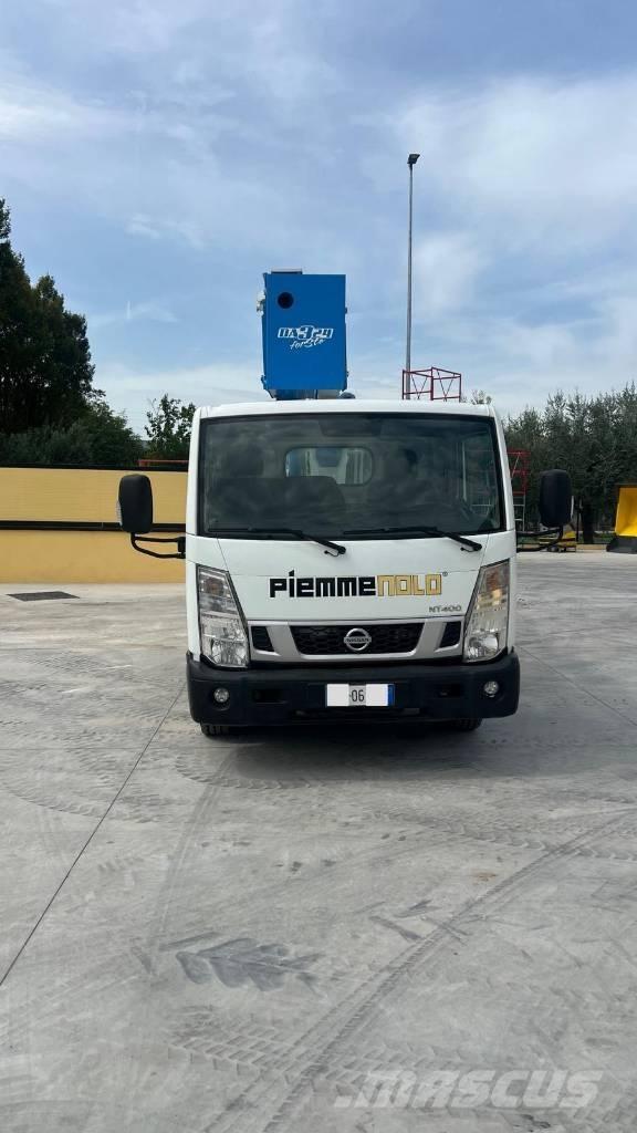 Nissan SOCAGE DA324 Truck mounted aerial platforms