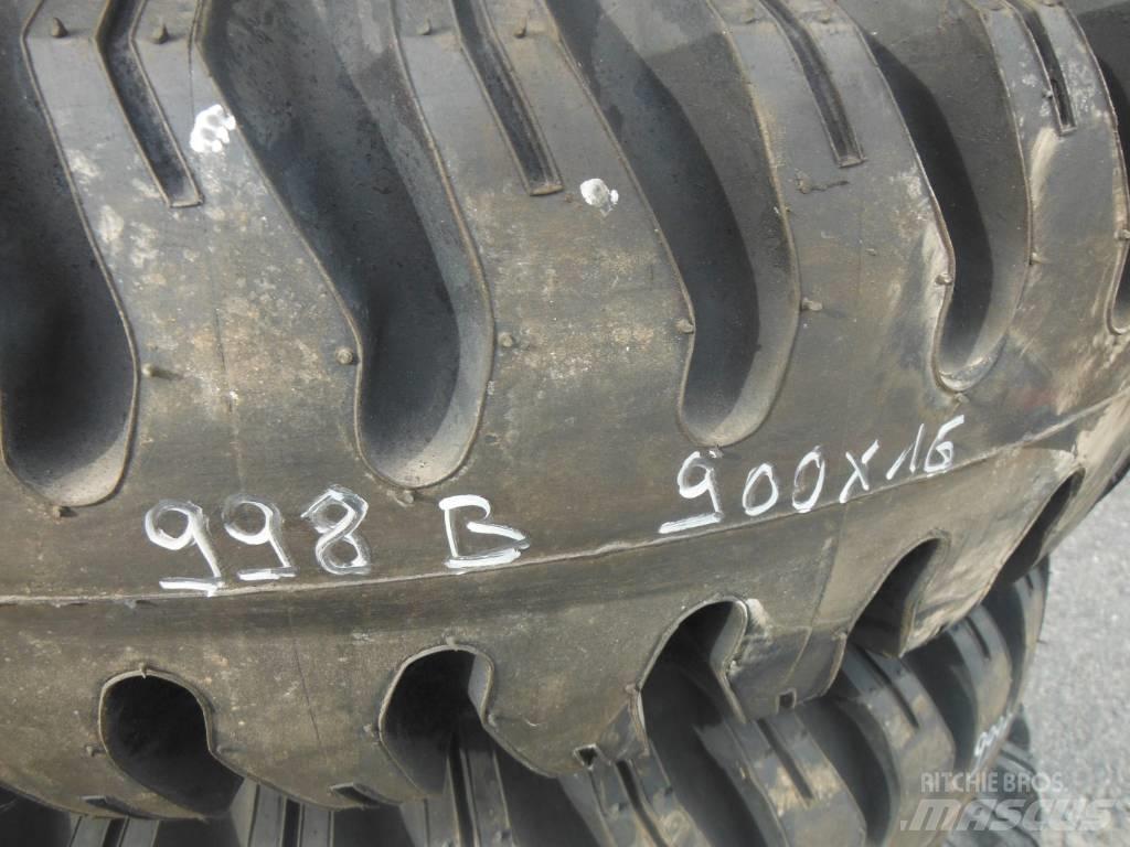  ADDO INDIA 900X16 Tyres, wheels and rims