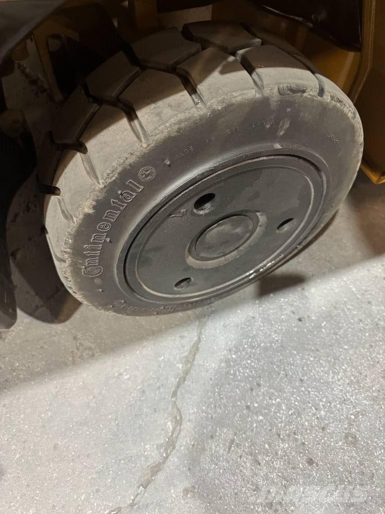 CAT FGC25N Other