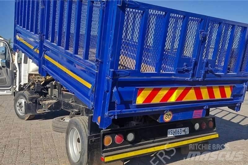 Isuzu NQR500 Other trucks