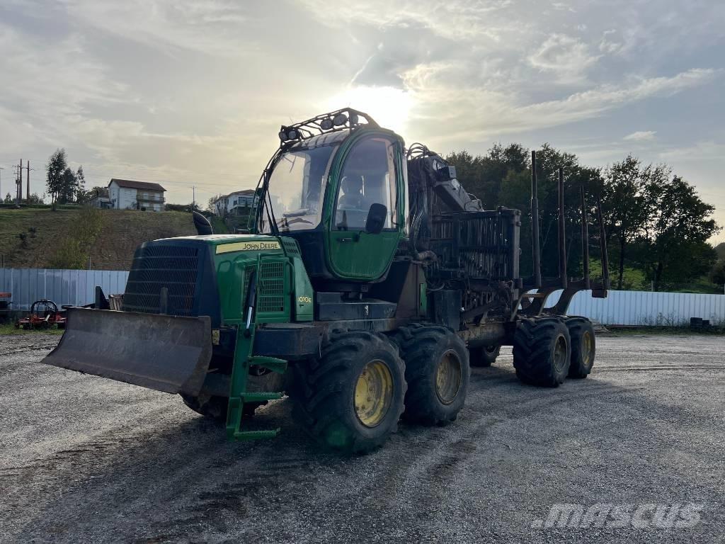John Deere 1010 E Forwarders
