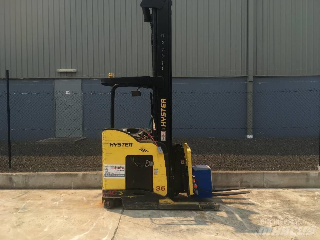 Hyster N35ZDR Reach truck