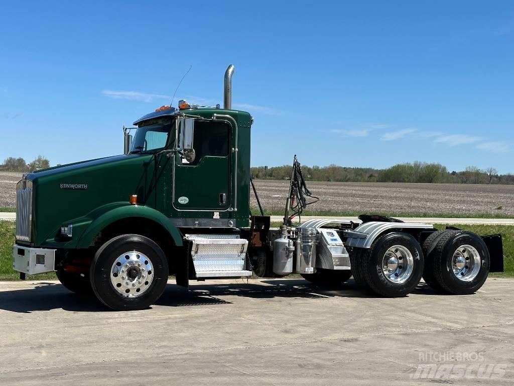 Kenworth T800 Truck Tractor Units