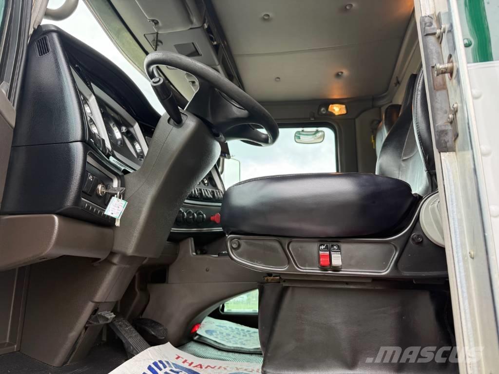 Kenworth T800 Truck Tractor Units