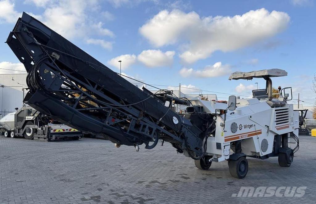 Wirtgen W 1000F Asphalt cold milling machines