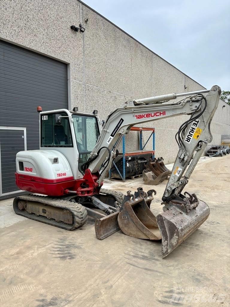 Takeuchi TB 240 Mini excavators < 7t