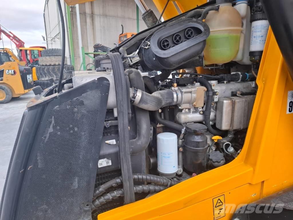 JCB 3 CX TLB's