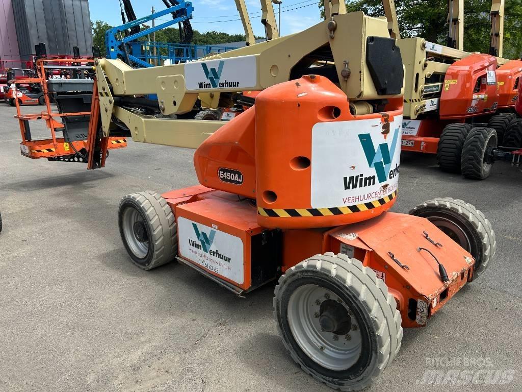 JLG E 450 AJ Articulated boom lifts