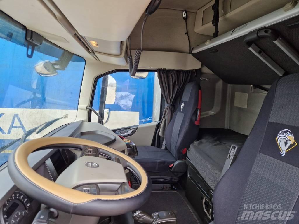Volvo FH4 6x2 500HP Truck Tractor Units