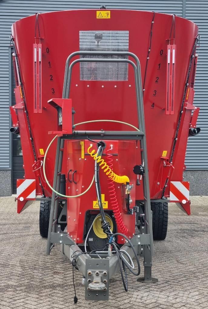 RMH Trio 45 Mixer feeders