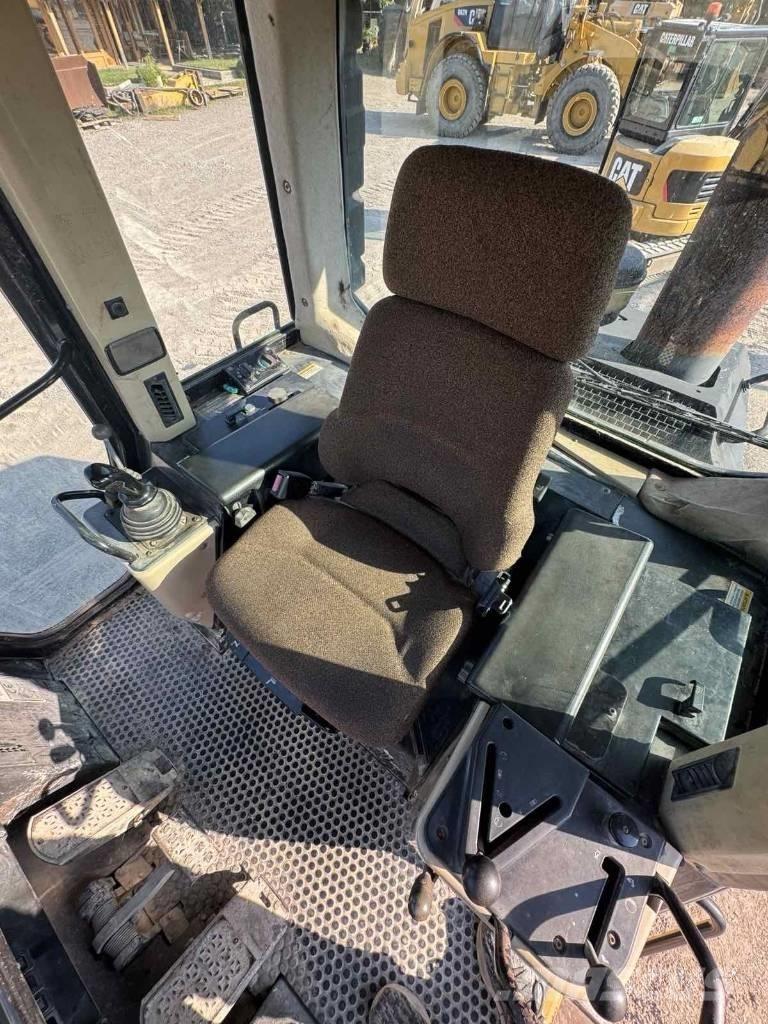 CAT 963 C Crawler FEL's