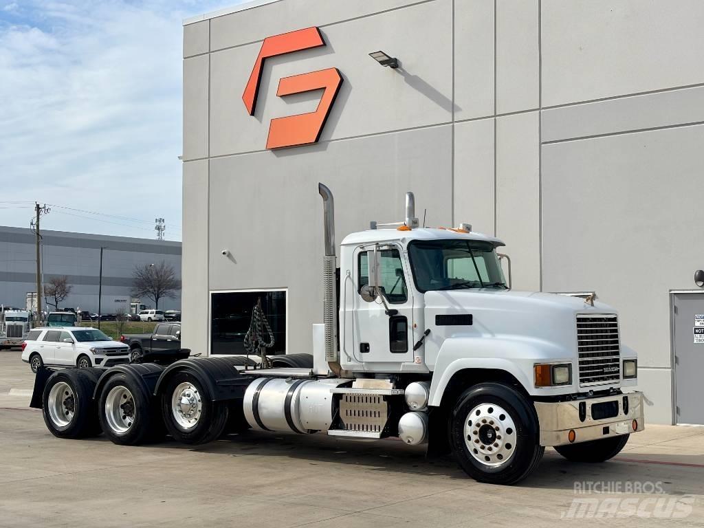Mack CHU 613 Truck Tractor Units