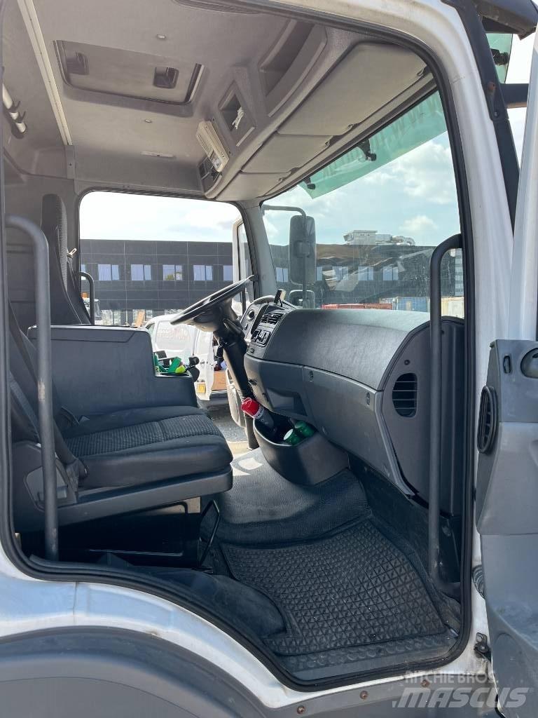 VERSALIFT VT-66-LF Truck mounted aerial platforms
