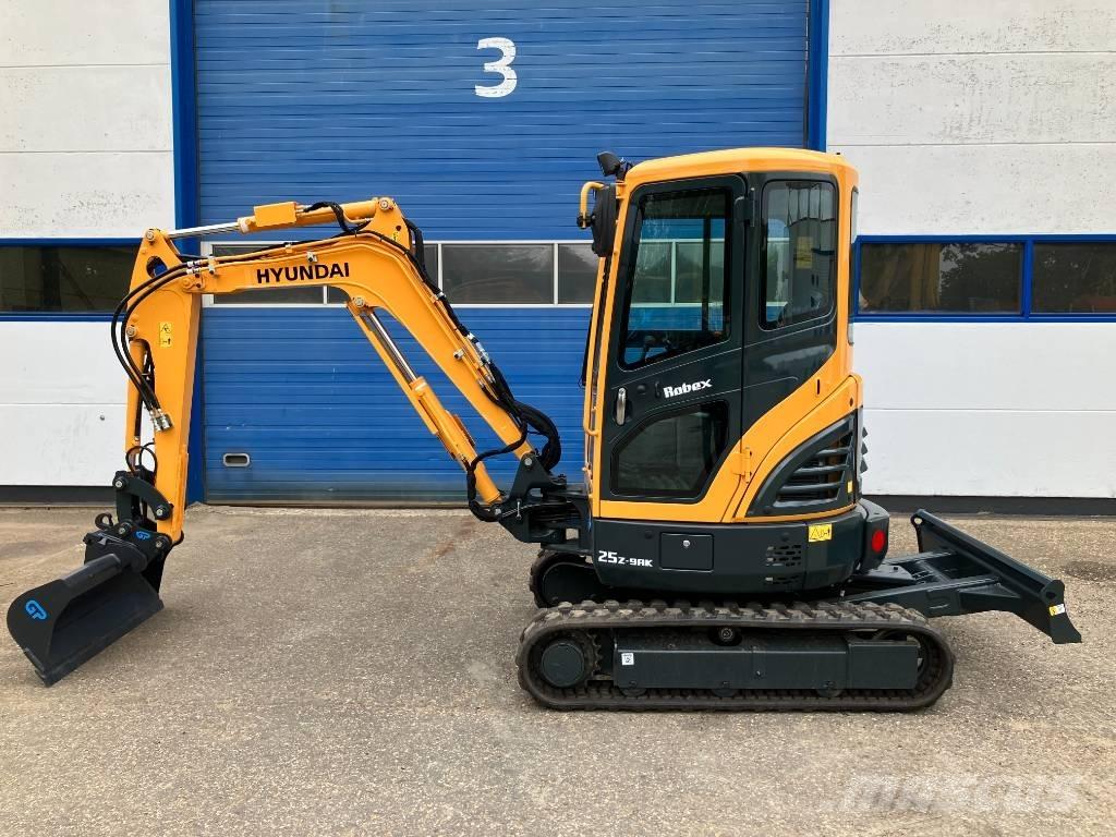 Hyundai R25Z-9AK Mini excavators < 7t
