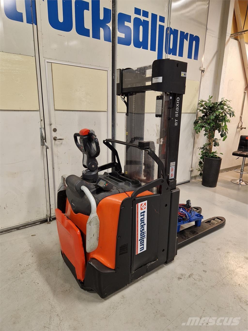 Toyota SPE160L Self propelled stackers