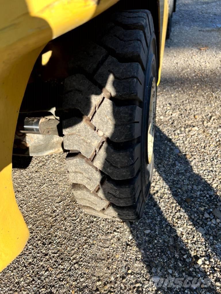 Yale GLP 030 VX LPG trucks