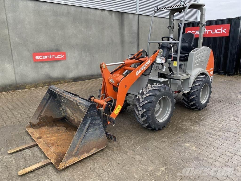Weycor AR320 Agrar Multi purpose loaders