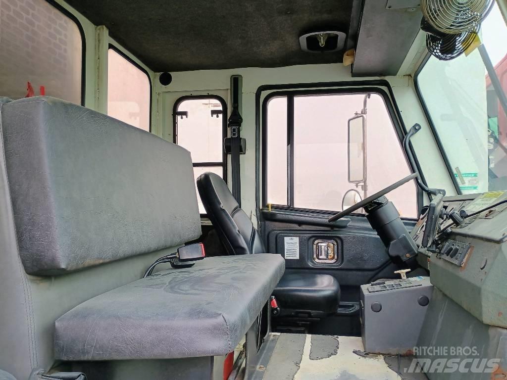  Crane Carrier LE Waste trucks