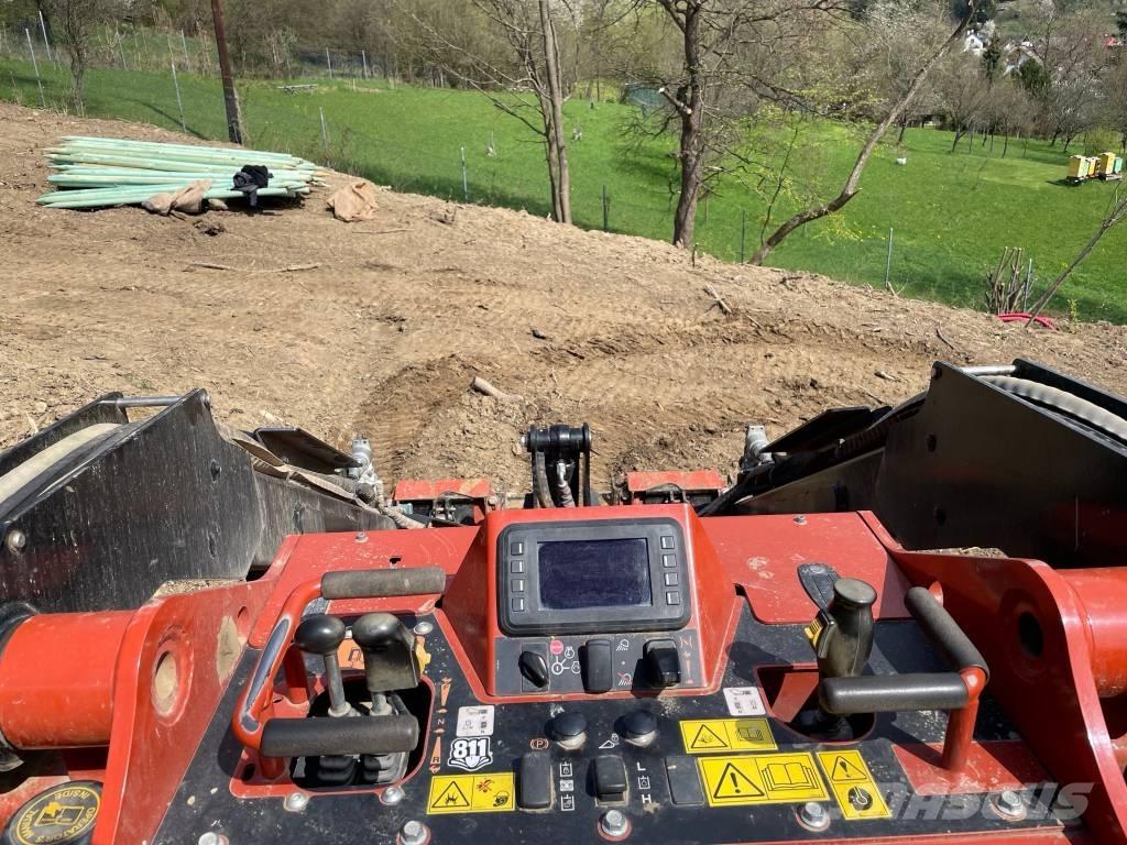 Ditch Witch SK 3000 Crawler FEL's