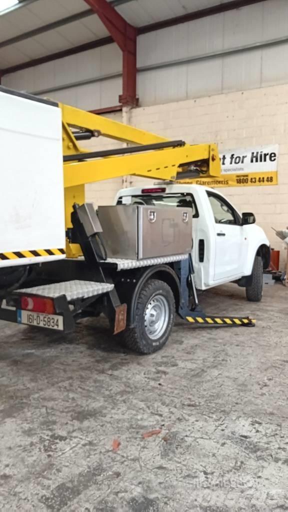 VERSALIFT LAT 135 Truck mounted aerial platforms