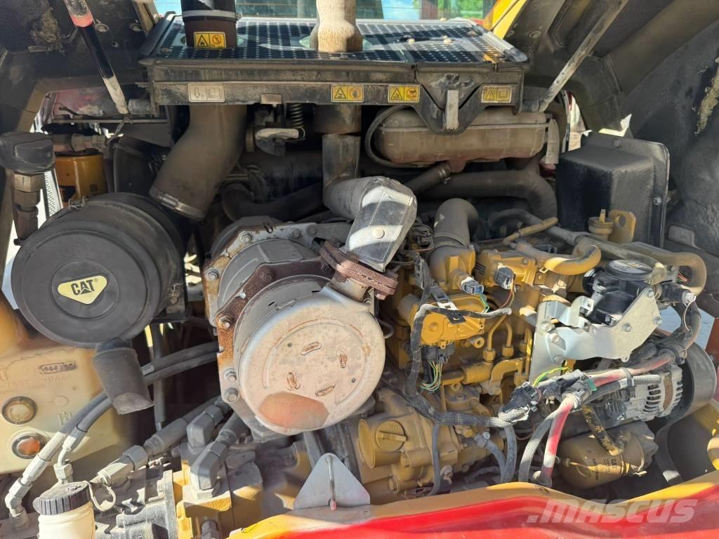 CAT 906M Wheel loaders