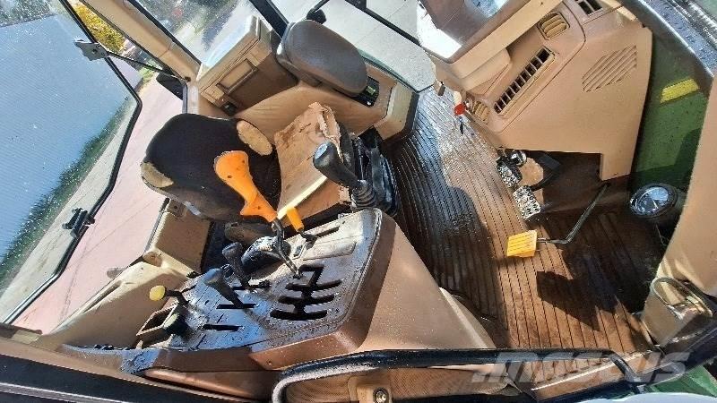 John Deere 6310 Tractors