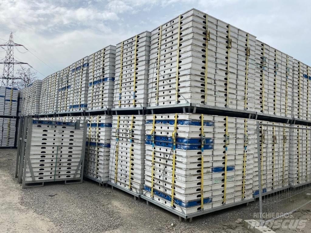 Peri Skydeck Scaffolding equipment