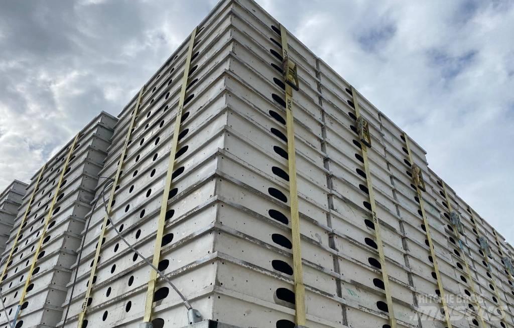 Peri Skydeck Scaffolding equipment