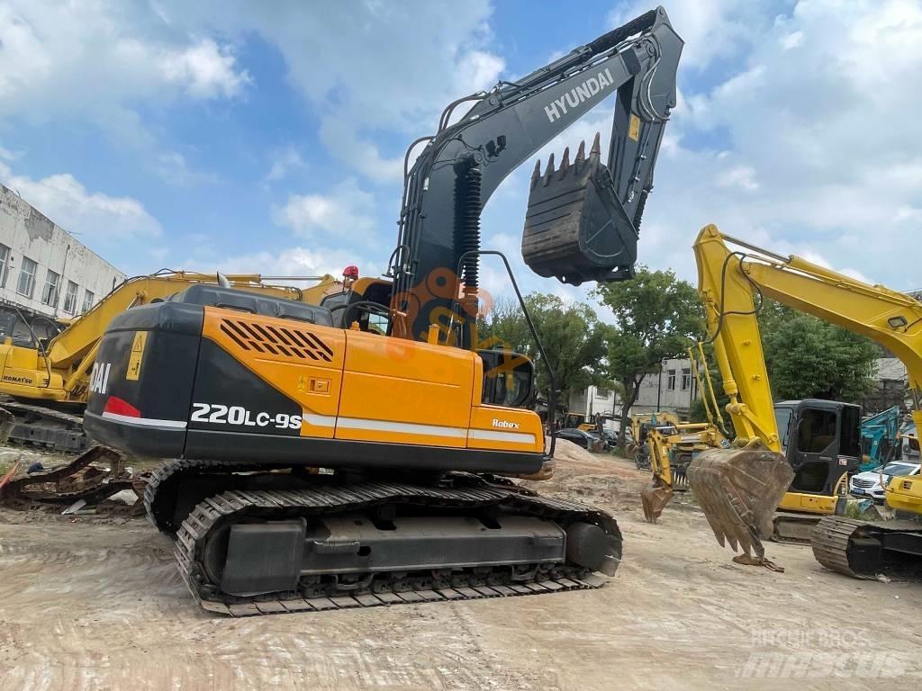 Hyundai 220 Crawler excavators