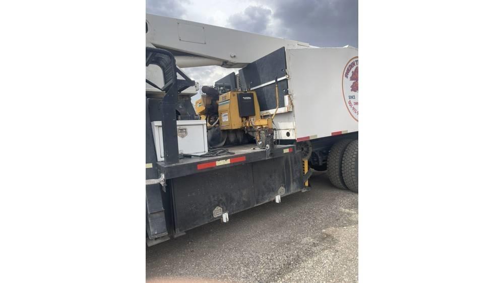 Ford F 7000 Truck mounted aerial platforms