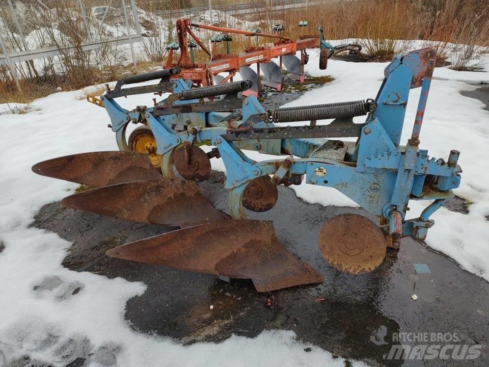 Överum 3-siipinen Conventional ploughs