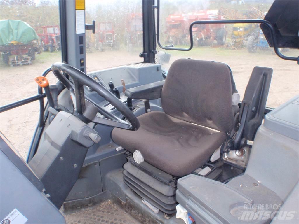New Holland 6640 Tractors