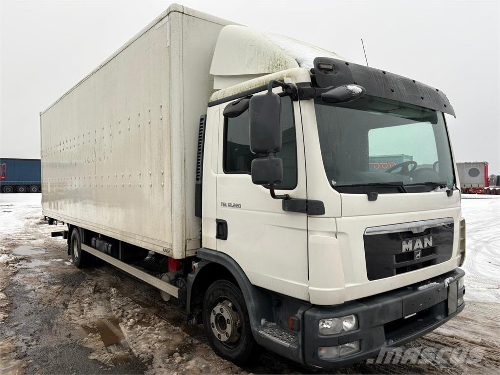 MAN 12.220 Van Body Trucks
