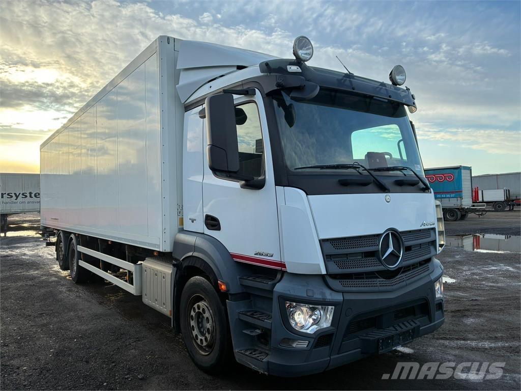 Mercedes-Benz 2533 Van Body Trucks