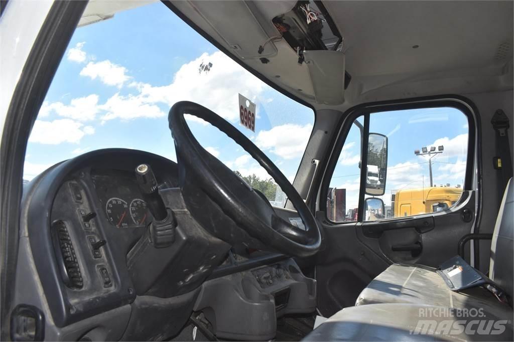 Altec AA55 MH Truck mounted aerial platforms