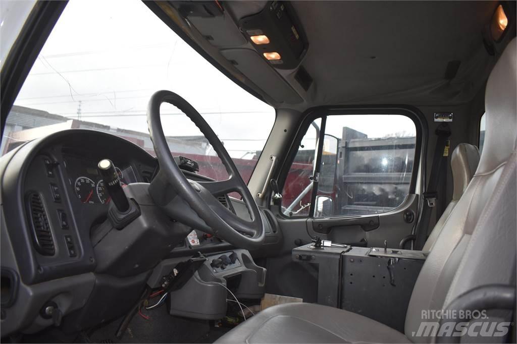 Altec AA755L Truck mounted aerial platforms
