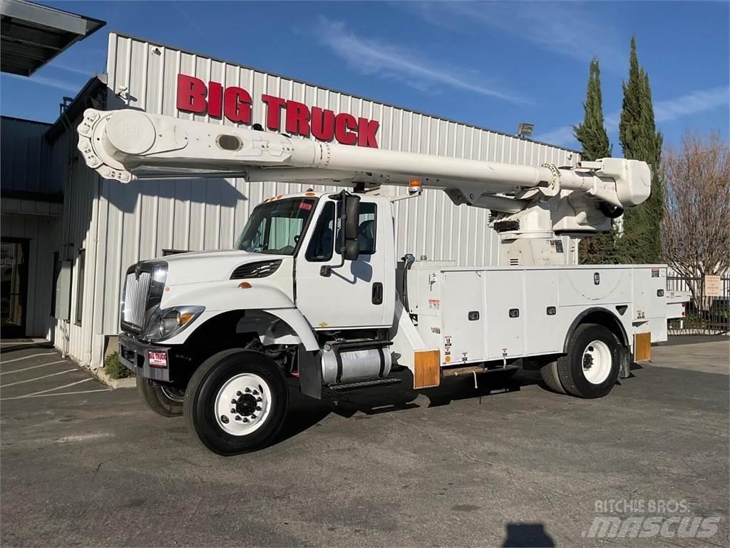 Altec AM55 Truck mounted aerial platforms