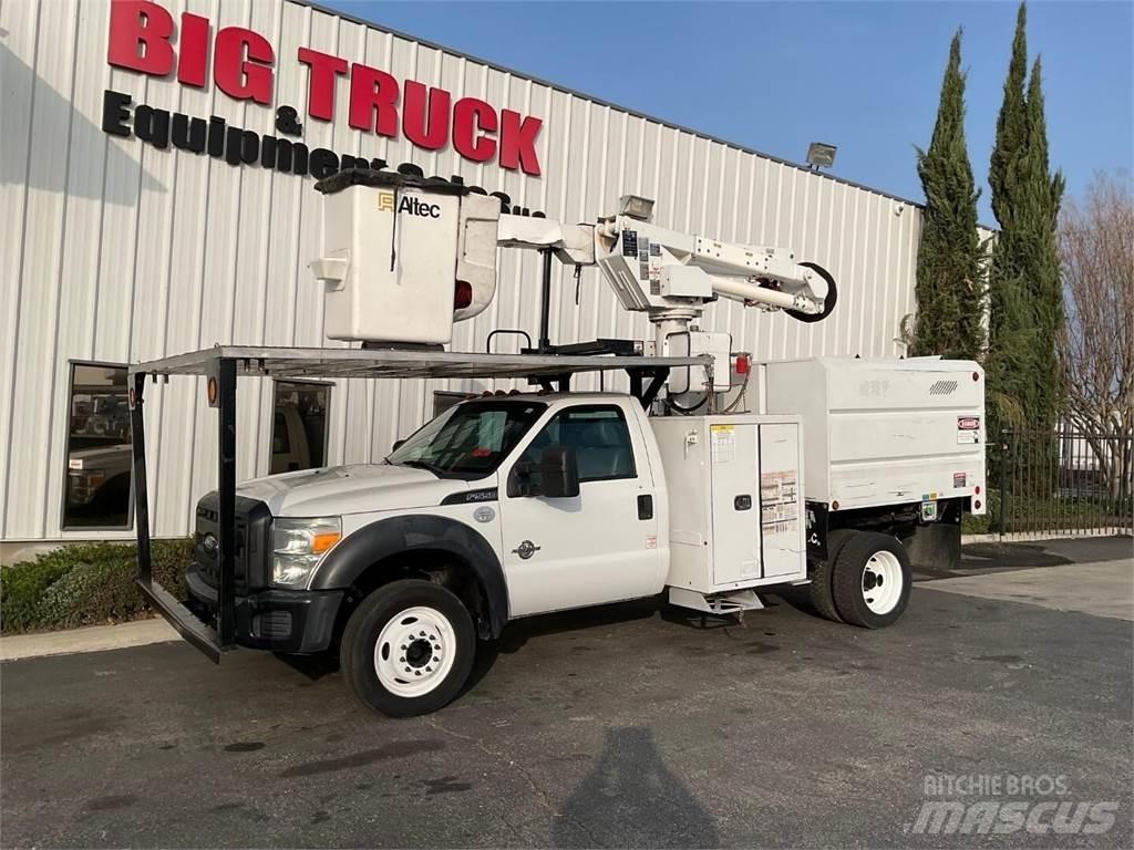 Altec AT37G Truck mounted aerial platforms